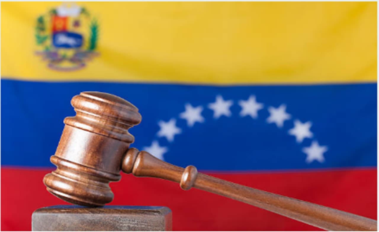 Venezolanos: La Urgente Refundación del País y sus Retos Electorales