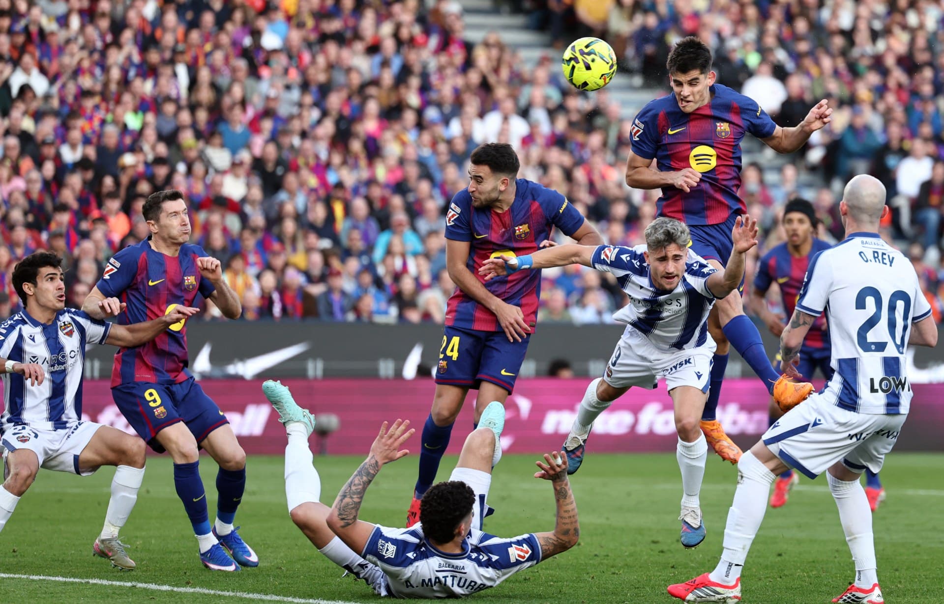 El Barcelona Retoma el Liderato de LaLiga Tras la Caída del Real Madrid