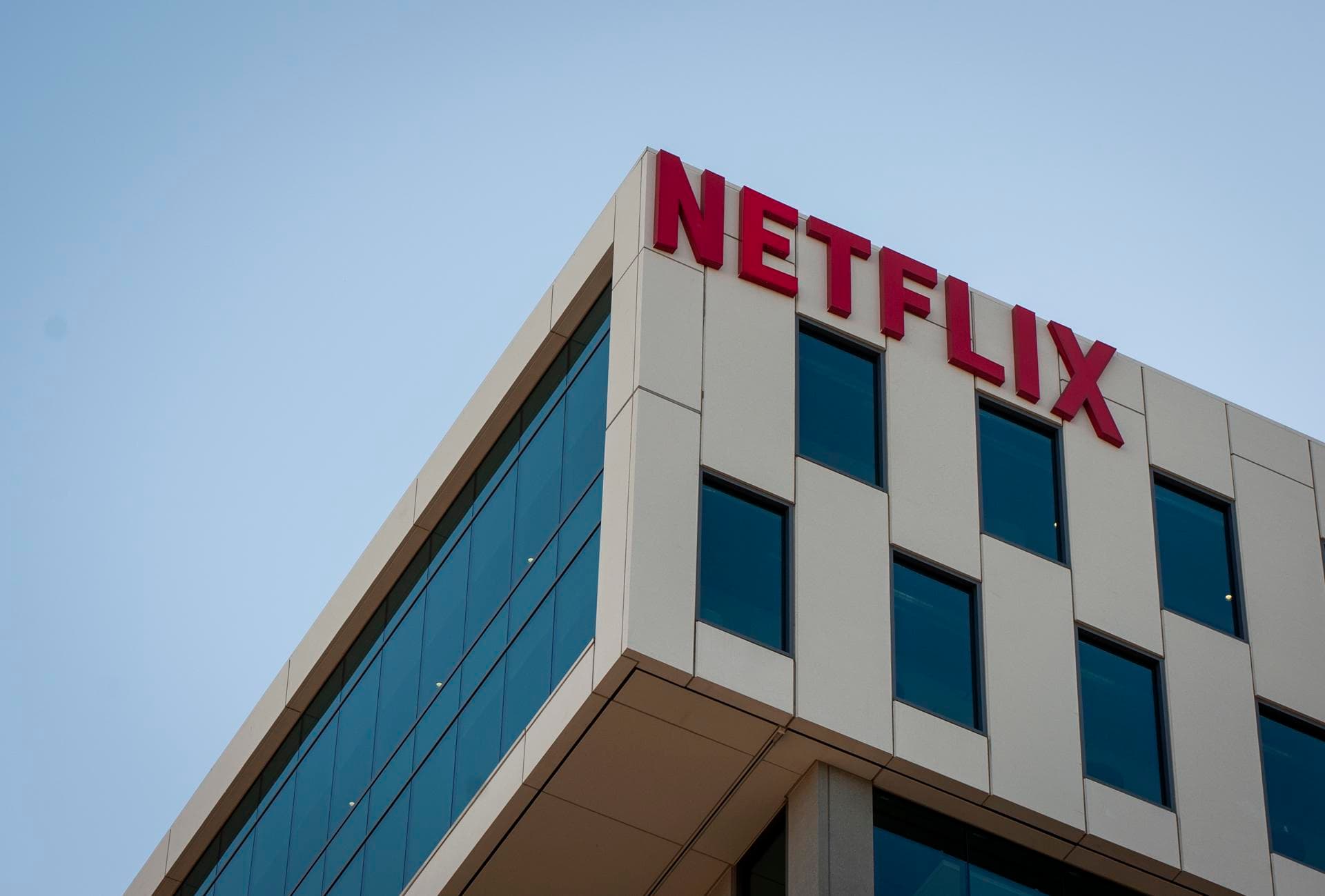 Netflix y su Apresurada Inversión en Cine Inteligente de Ben Affleck
