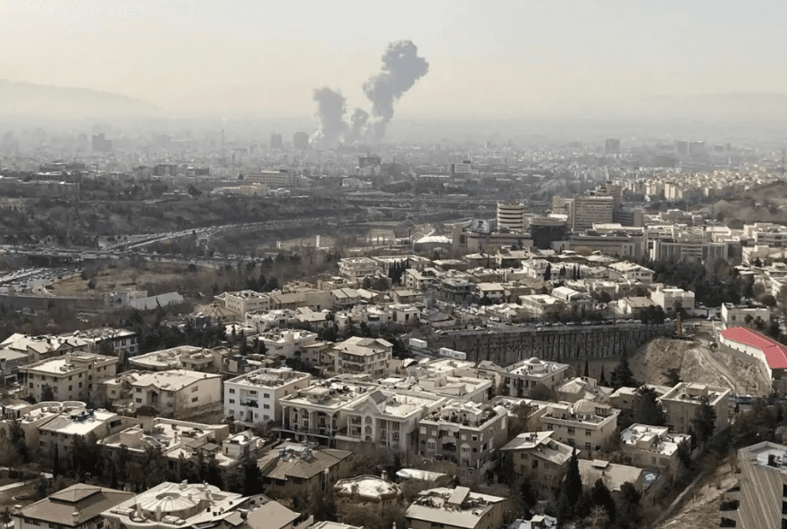 España Vigilante: El Conflicto en Irán y su Impacto Económico Global