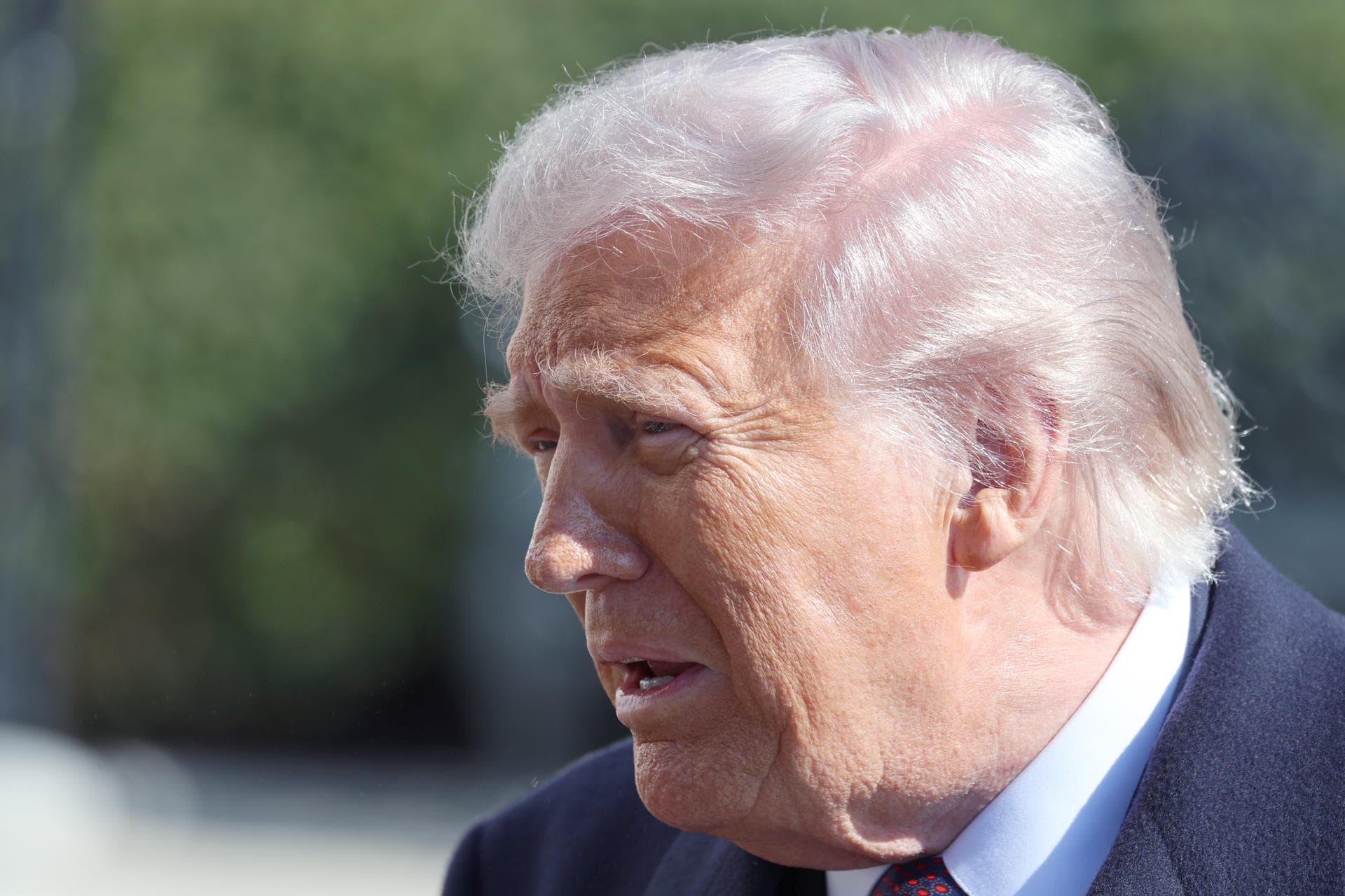 Estados Unidos Destruye Nueve Buques de Guerra Iraníes, Confirma Trump
