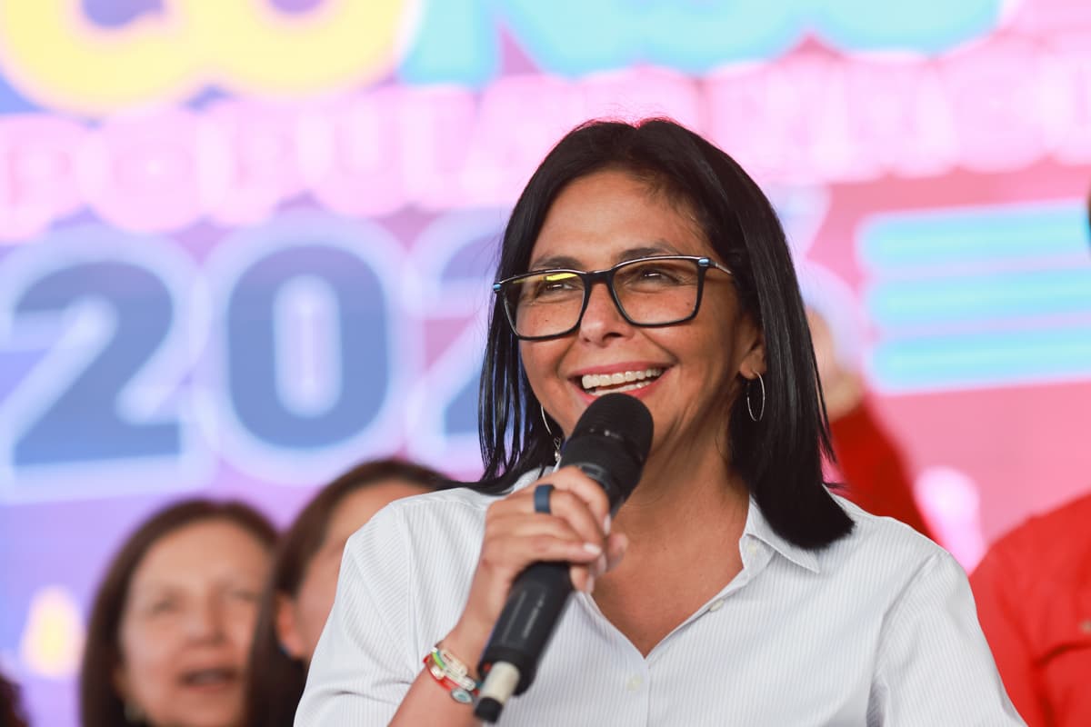 EE UU acusa a Delcy Rodríguez de corrupción y lavado de dinero