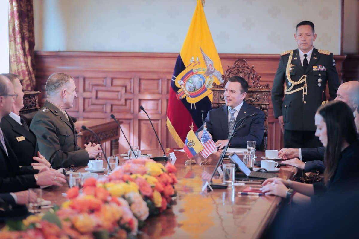 Colaboración entre EE UU y Ecuador en la Lucha contra el Narcotráfico