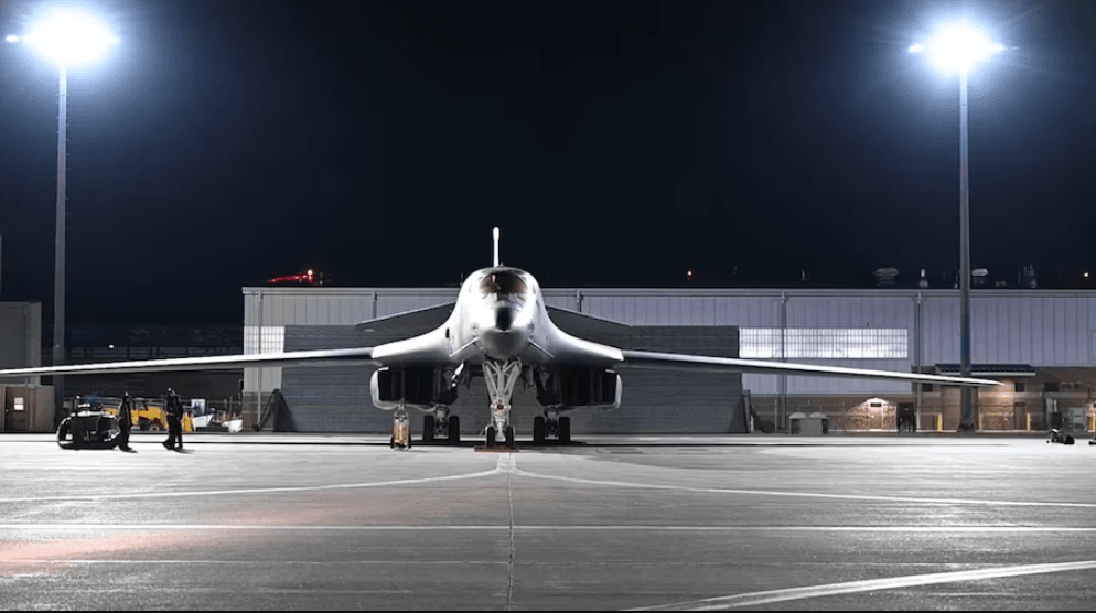 EE.UU. despliega bombarderos en el Reino Unido ante tensiones con Irán