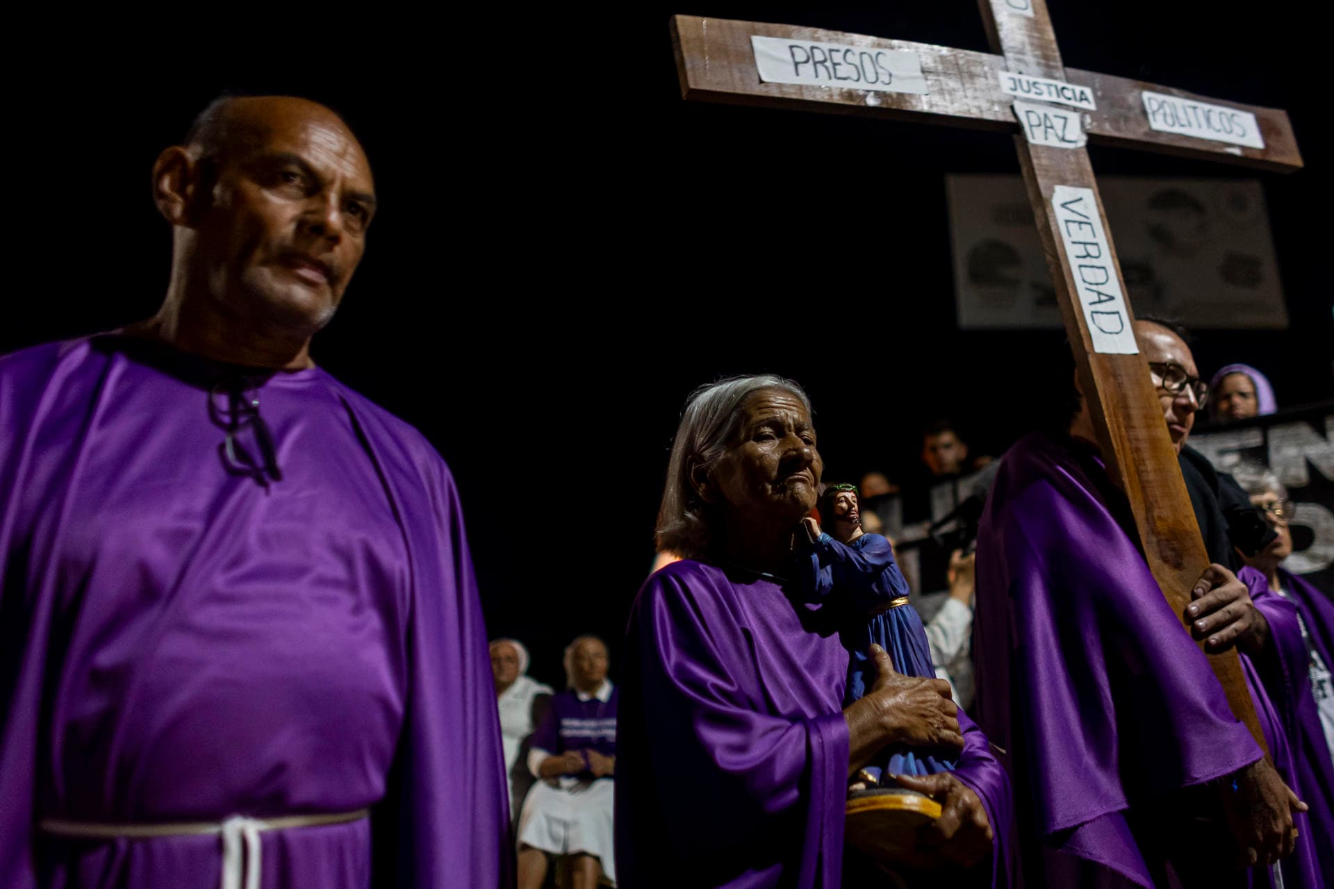 Familiares de Presos Políticos Conmemoran Viacrucis en Rodeo I