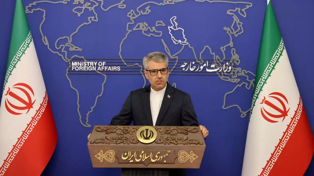 Irán y Omán: Avances en Negociaciones sobre el Estrecho de Ormuz
