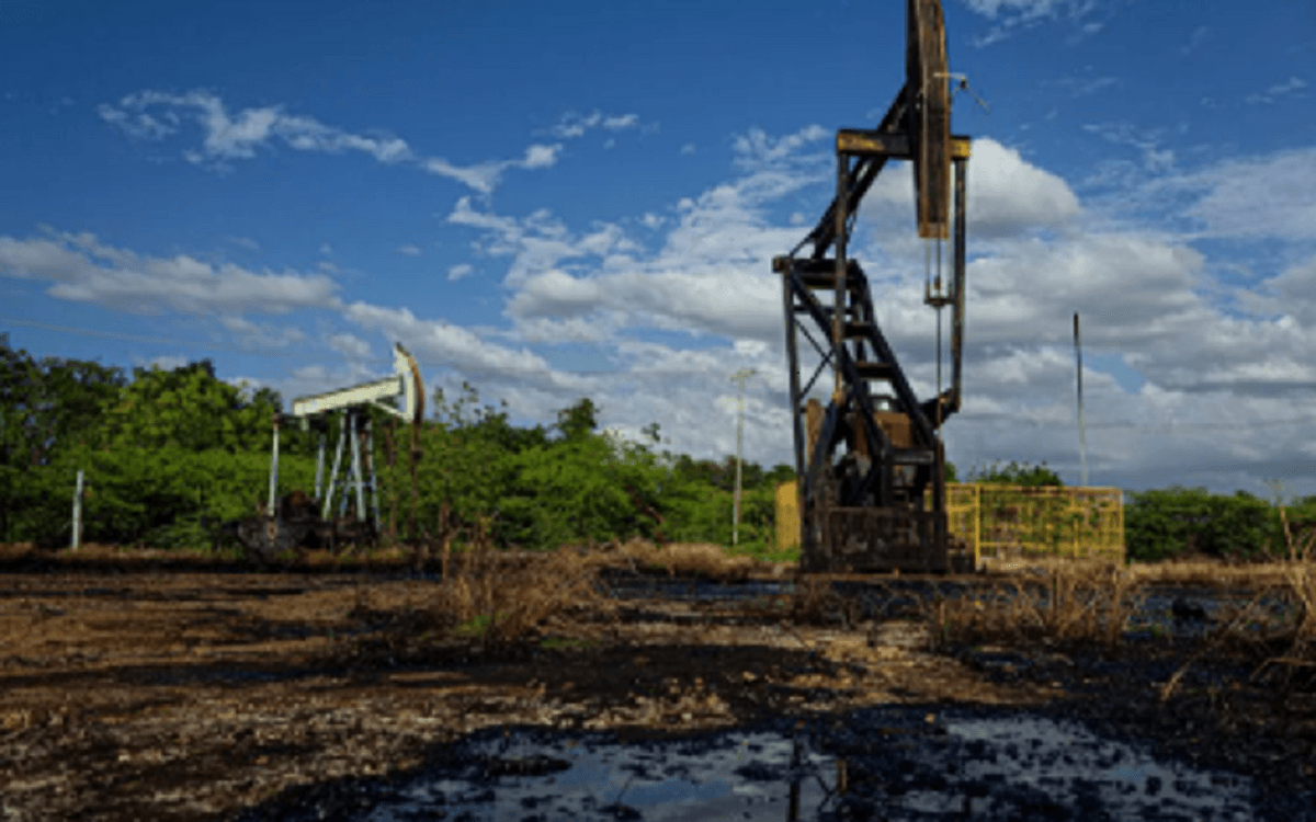 Venezuela Fortalece Seguridad Petrolera en Reunión Clave con Empresas