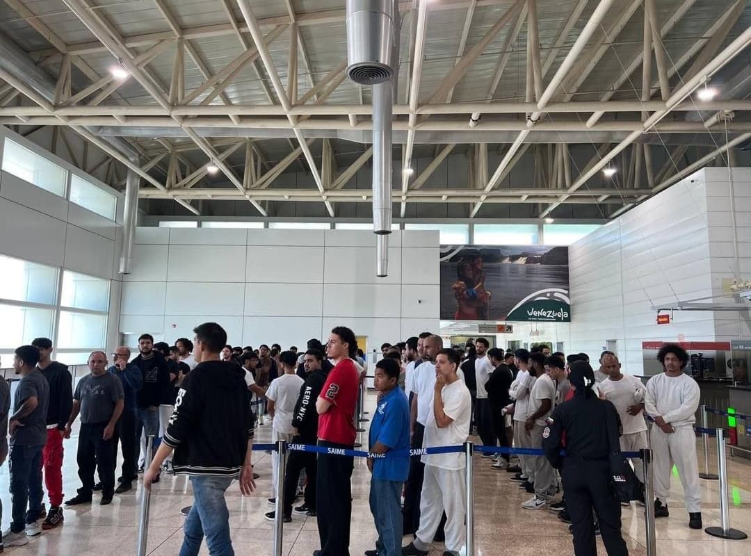 Regreso a Casa: 158 Migrantes Venezolanos Repatriados desde México