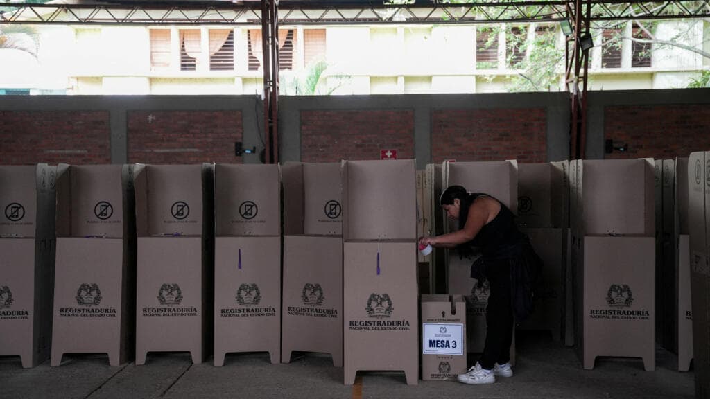 Colombia: Cambio político entre izquierda y derecha en elecciones cruciales