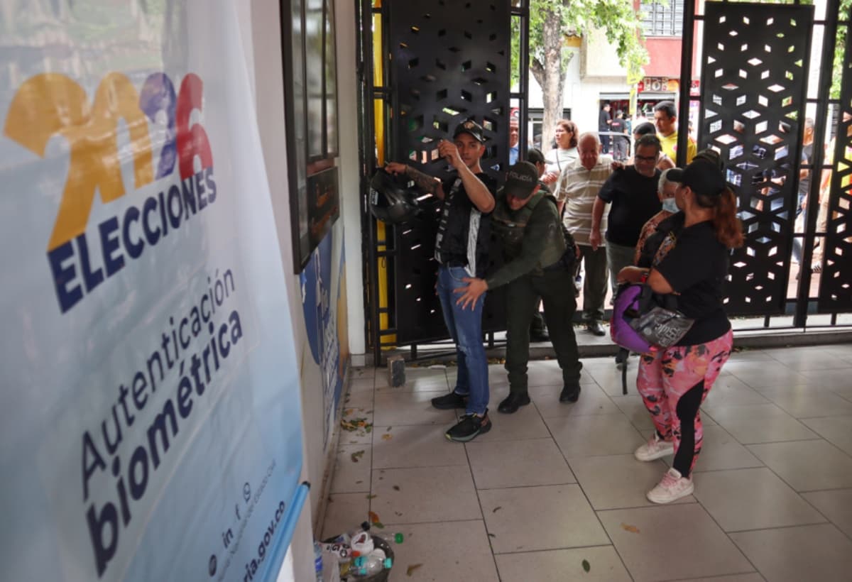 Colombia celebra primera vuelta electoral: Iván Cepeda y Abelardo de la Espriella a la balotaje