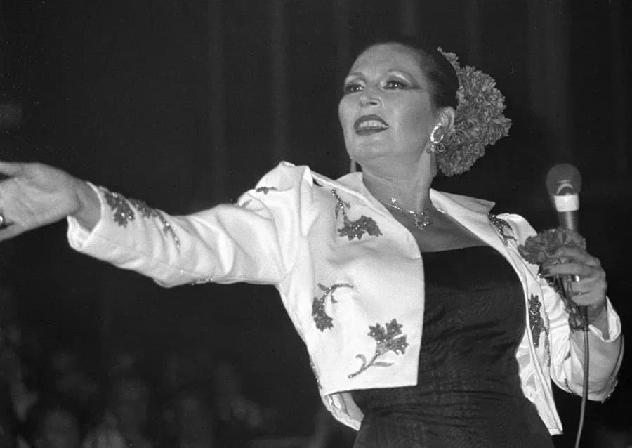Rocío Jurado: Libros, Discos y Documental Inédito Reviven su Legado