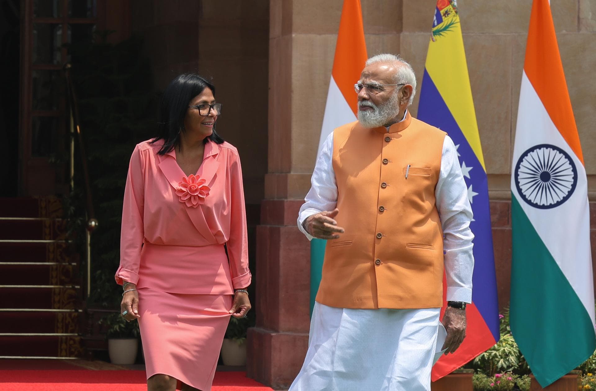 India Desmiente Acuerdos Formales con Delcy Rodríguez en Venezuela