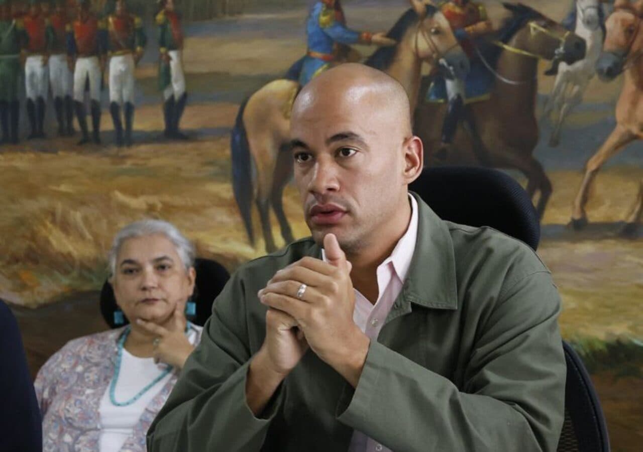 Venezuela: Inicio de clases en medio de crisis educativa y reclamos salariales