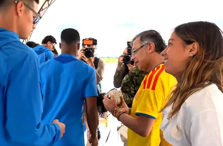 El Viral Mensaje de la Hija de Petro a James Rodríguez Tras su Encuentro