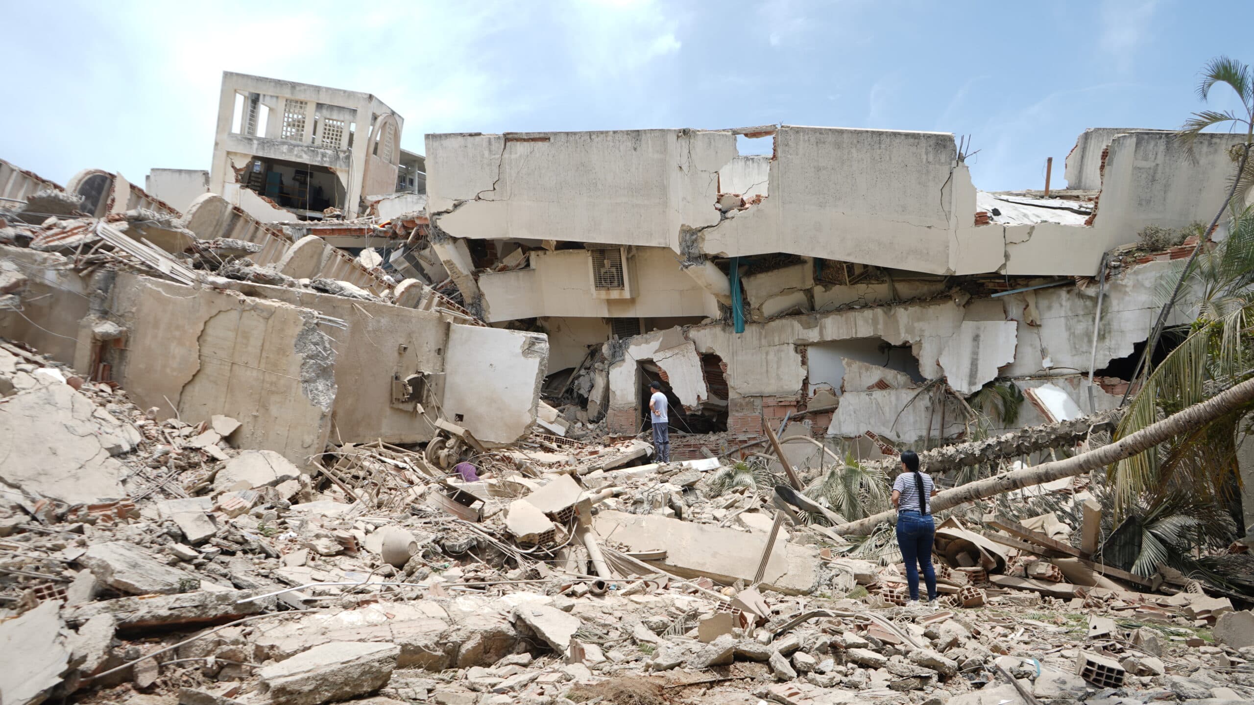 Crecen las cifras: 100 portugueses fallecen por terremotos en Venezuela