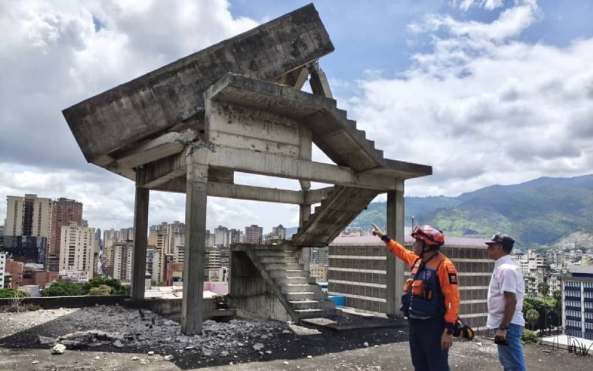 Demolición Controlada del Tanque Aéreo de la Torre David: Un Riesgo Inminente