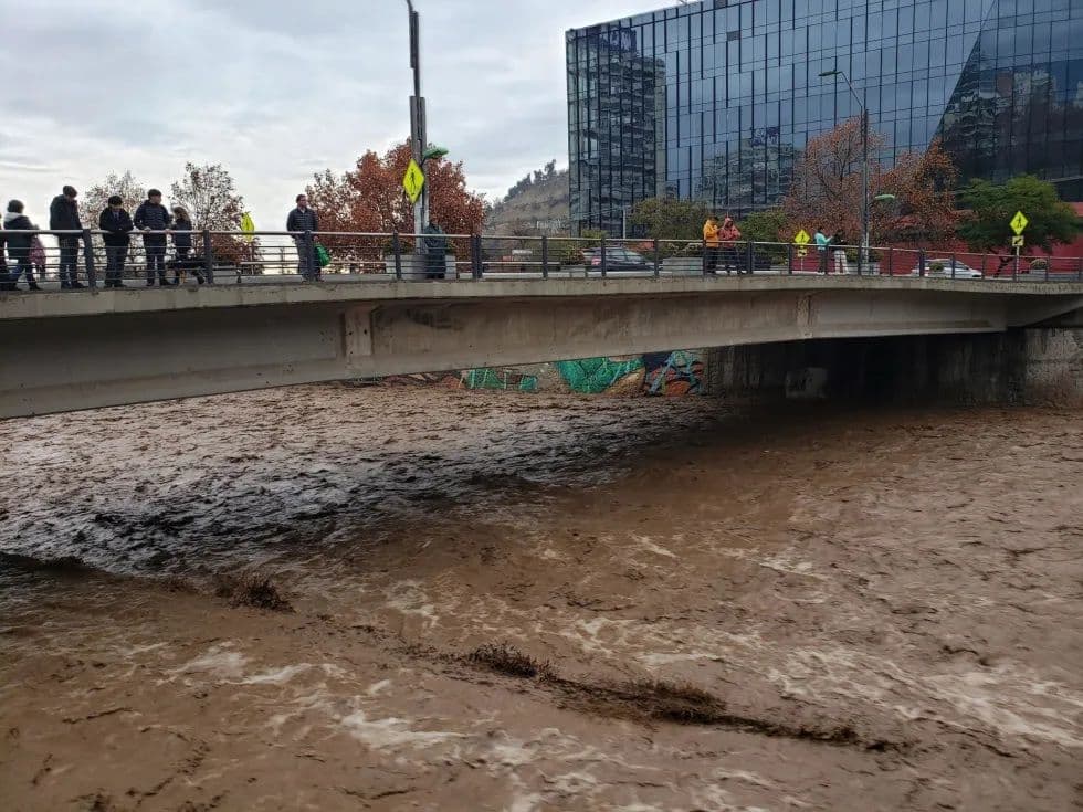 El Niño causa estragos en el sur de Chile: inundaciones y cierre de fronteras