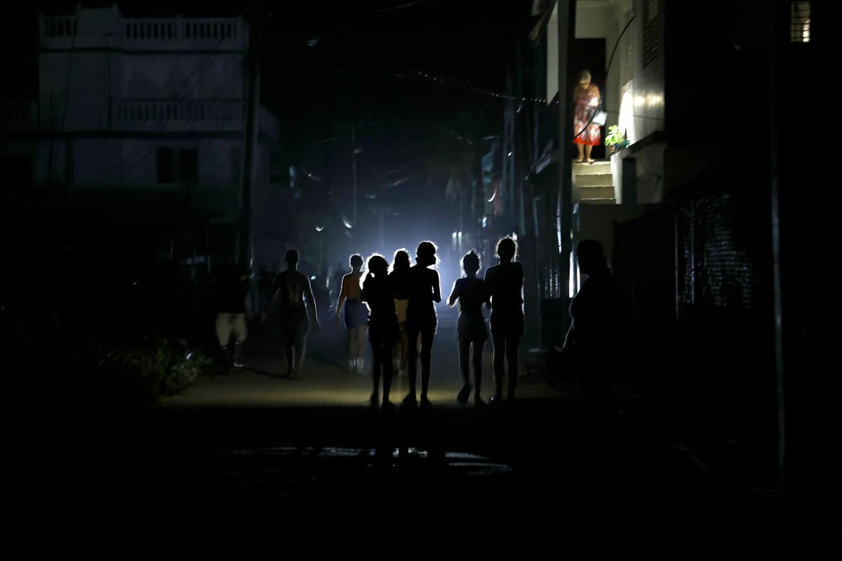 Cuba enfrenta crisis eléctrica tras tercer apagón en una semana