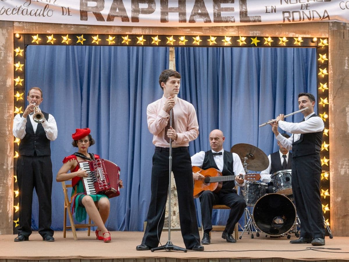 ¡No te lo pierdas! La bioserie de Raphael llega a Netflix en octubre