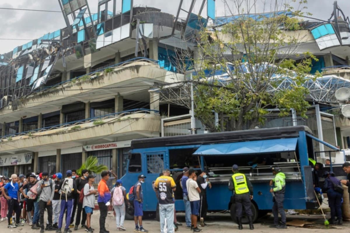 La Guaira: 70% de comercios se levantan tras el doblete sísmico