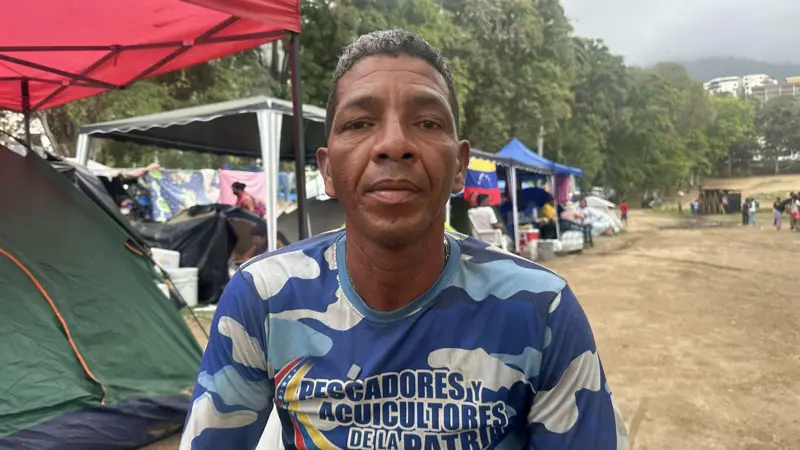 Venezolanos buscan a sus familiares desaparecidos tras los terremotos