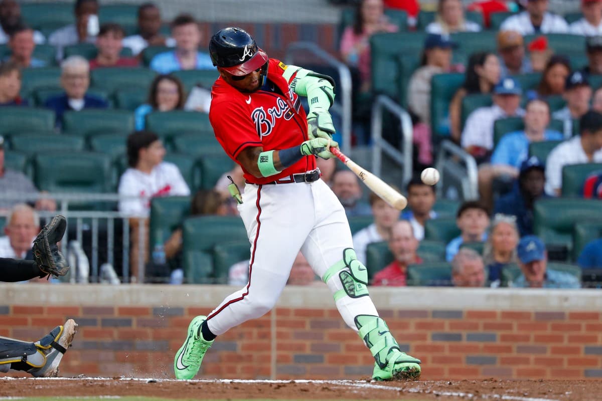 ¡Ronald Acuña Jr. brilla con jonrón en la victoria de los Bravos!