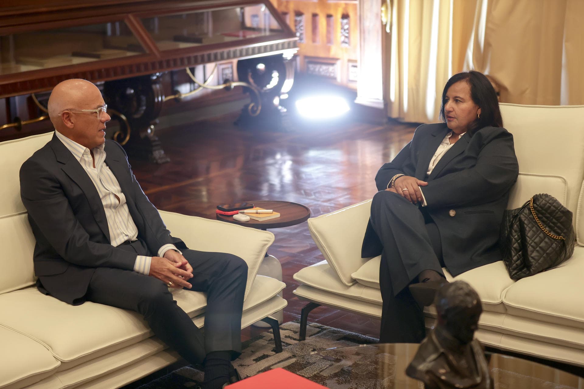 Diálogo entre chavismo y oposición: el papel de EE UU y la ausencia de Machado