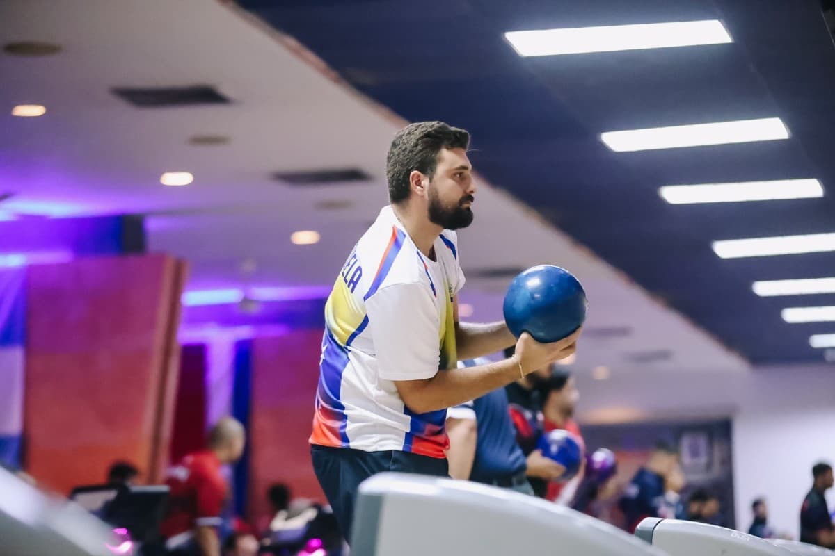 Rodolfo Monacelli Brilla con Oro en Bowling en Juegos Centroamericanos