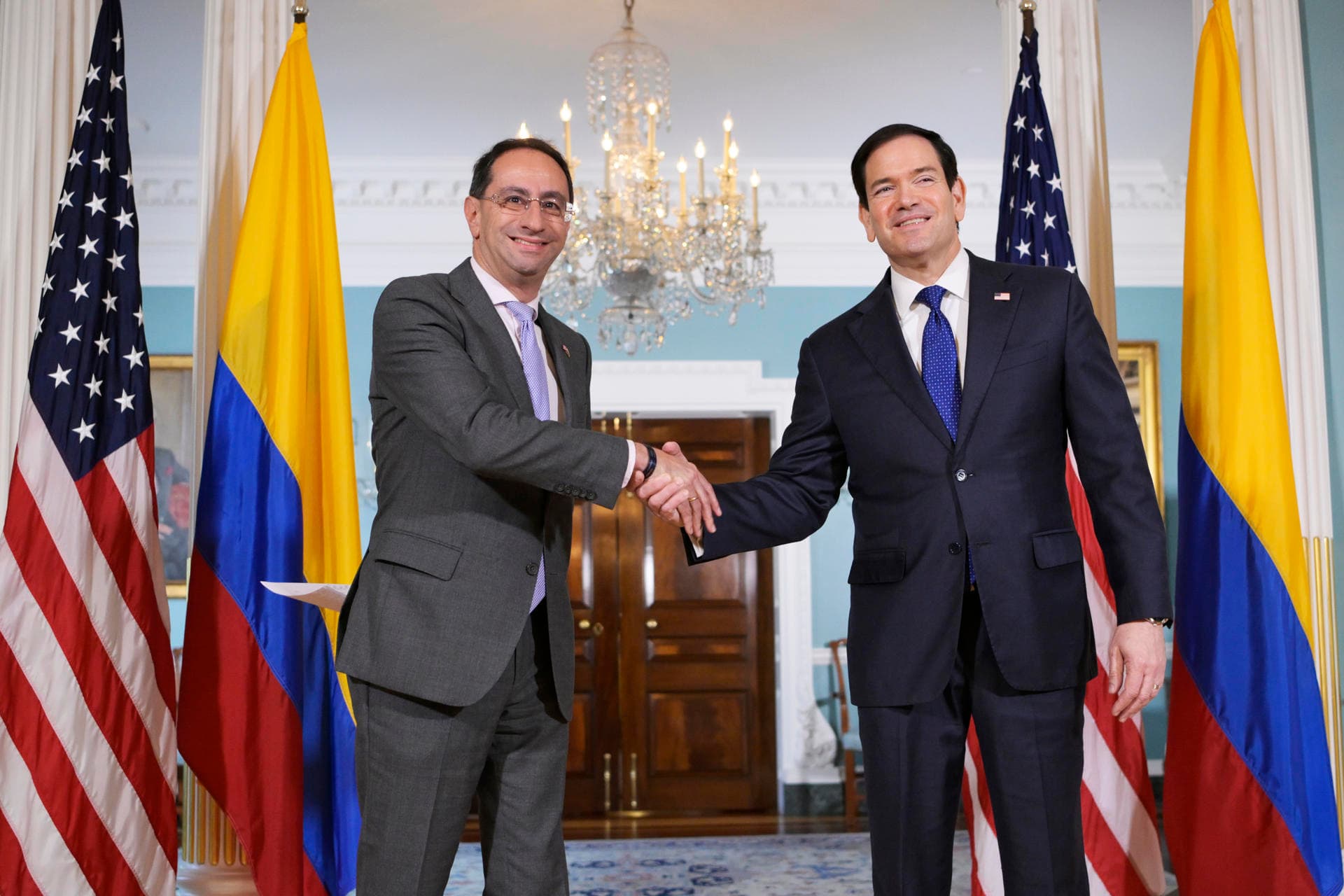 EE UU invertirá $1.000 millones en seguridad para Colombia