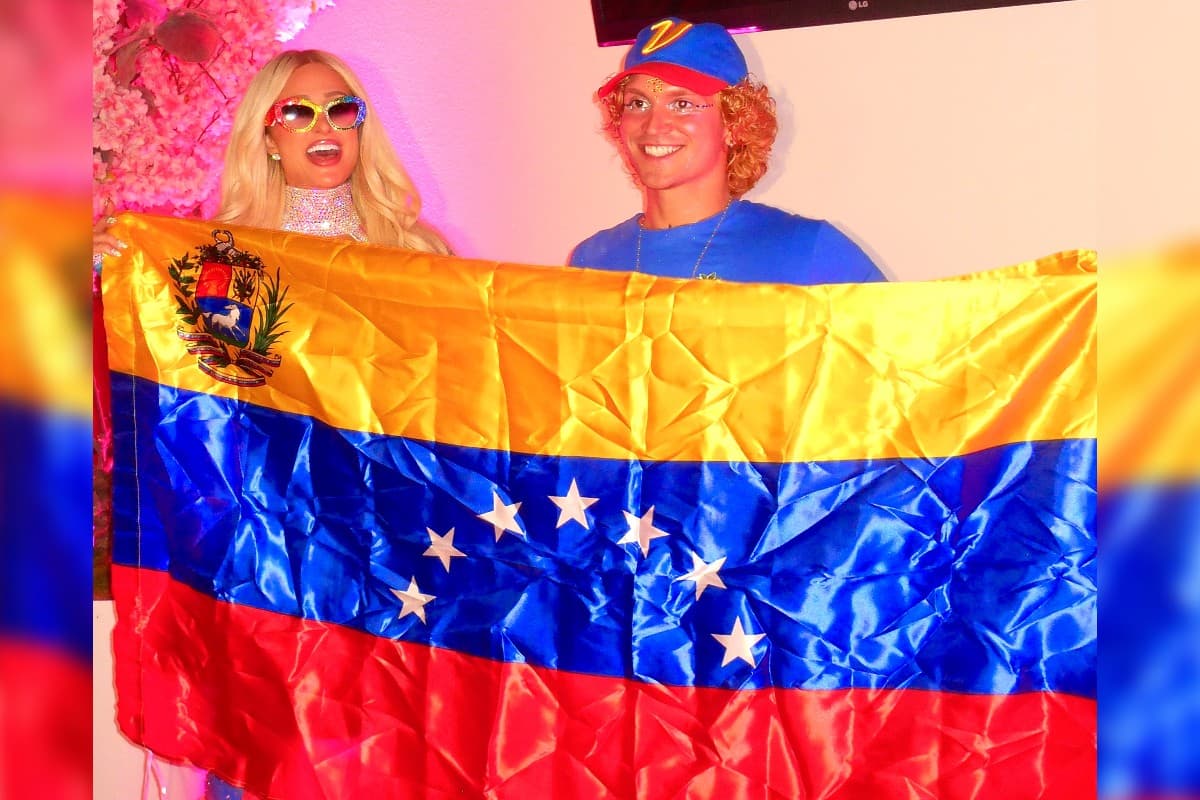 Paris Hilton Levanta la Bandera de Venezuela y Genera Apreciación en Redes