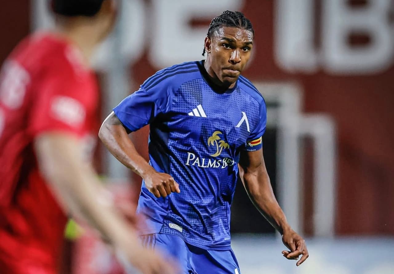 Christian Makoun extiende su contrato con Levski Sofia hasta 2028
