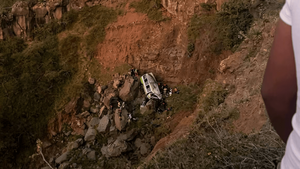 Tragedia en Cabo Verde: autobús estudiantil cae por un precipicio