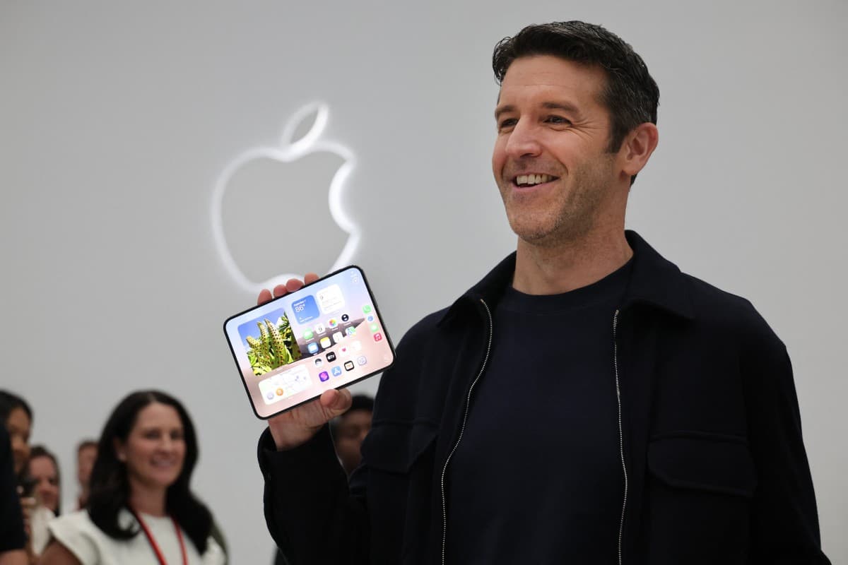 Apple lanza el innovador iPhone Duo: el primer teléfono plegable