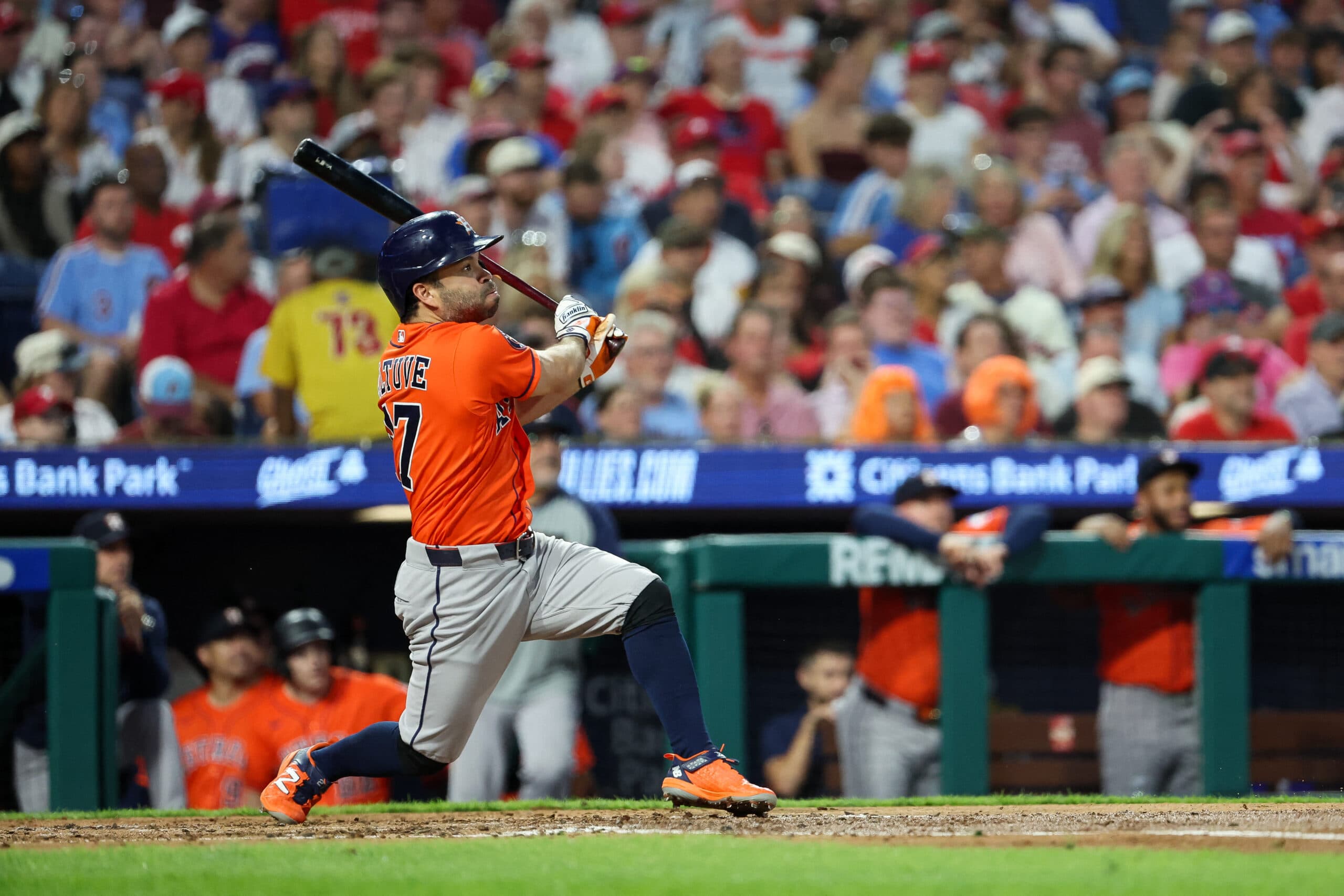 José Altuve logra hit 2.500 y se consagra en la élite del béisbol