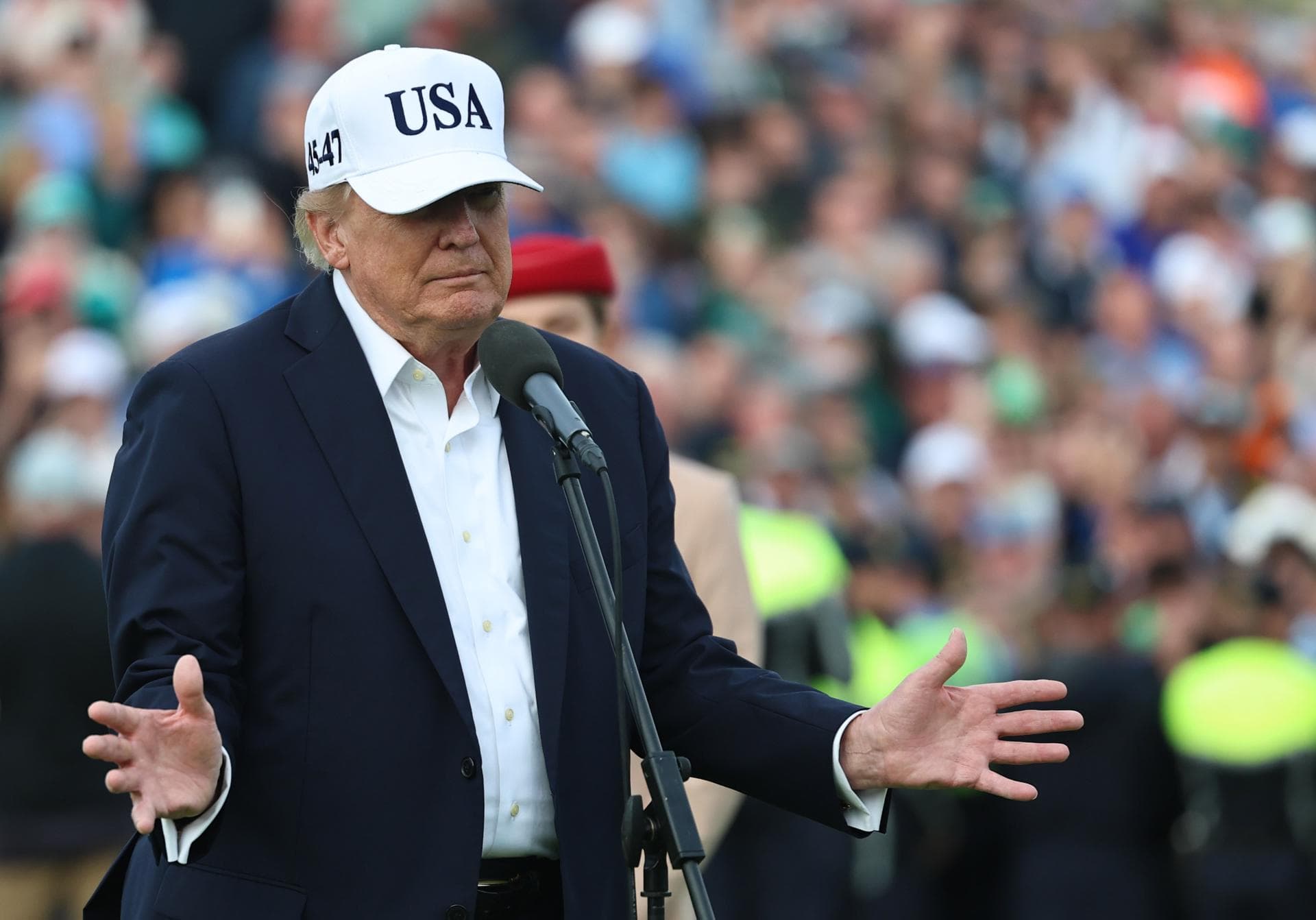 Trump Desestima Llamados a Regular la IA, Llama a Sus Críticos 'Fuerzas Negativas'
