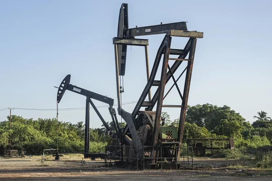 EE. UU. flexibiliza restricciones a la industria petrolera venezolana