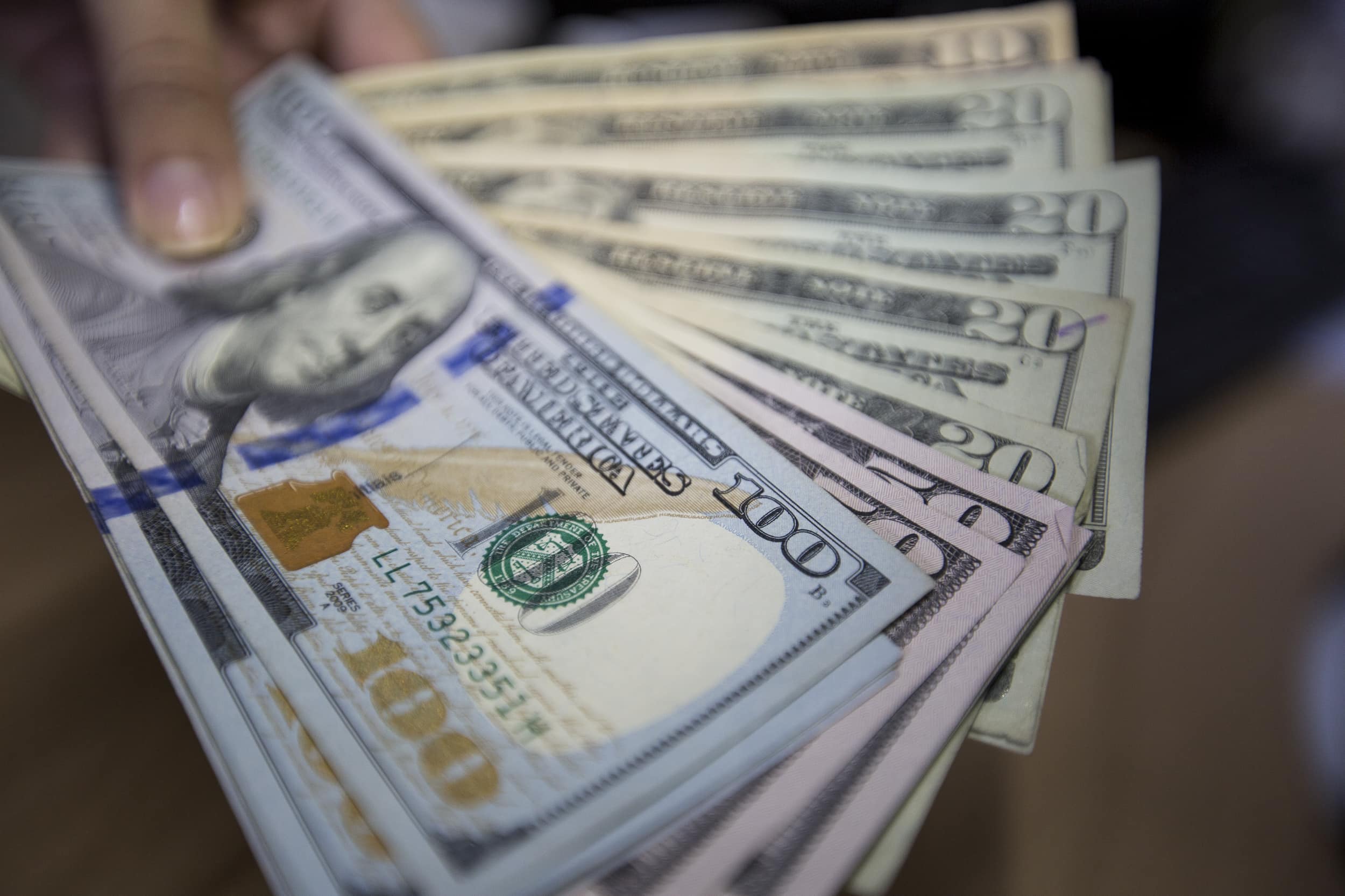 El Dólar BCV Supera los 700 Bolívares: La Crisis Económica se Profundiza