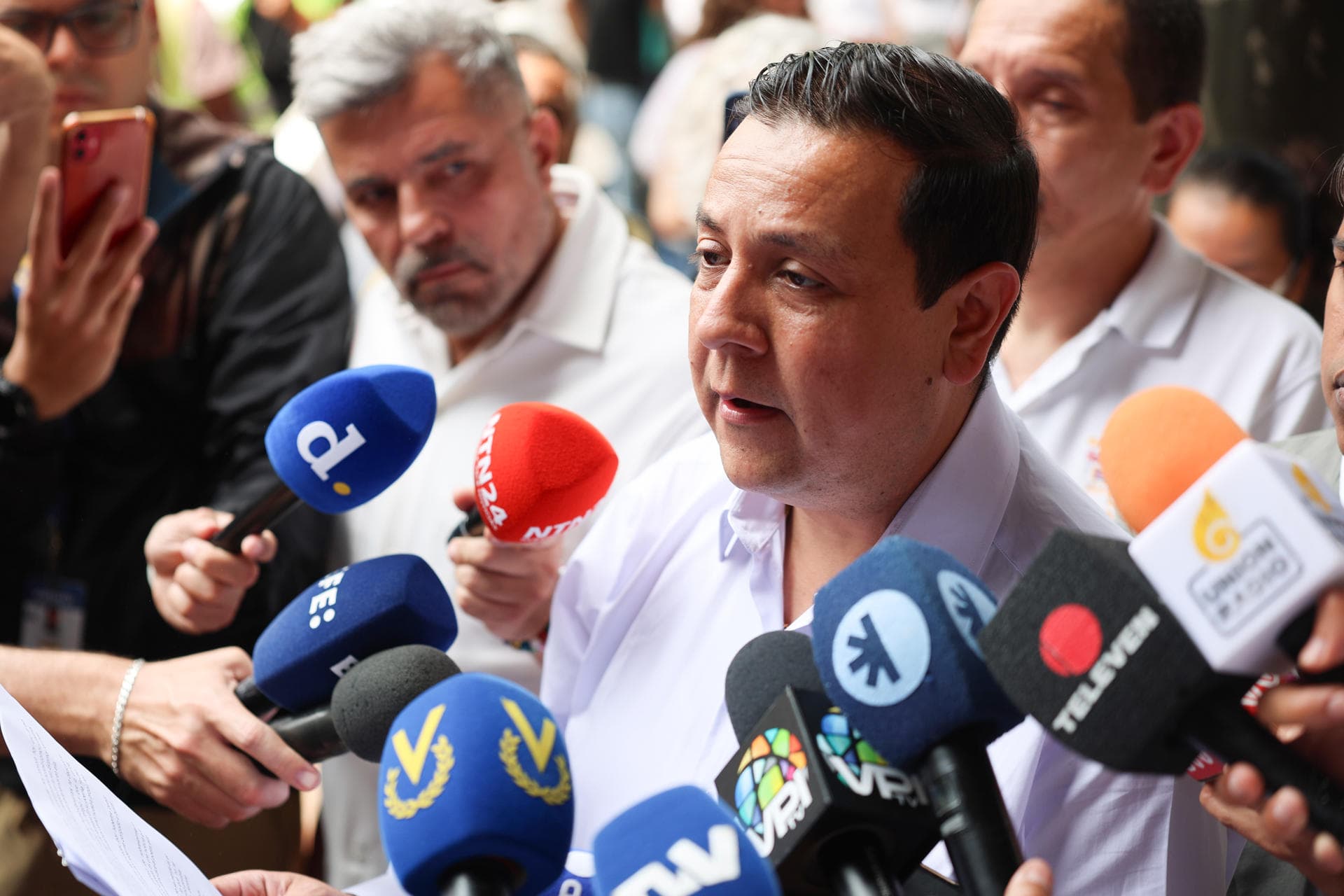 Javier Tarazona alerta sobre la crisis de servicios públicos en Venezuela
