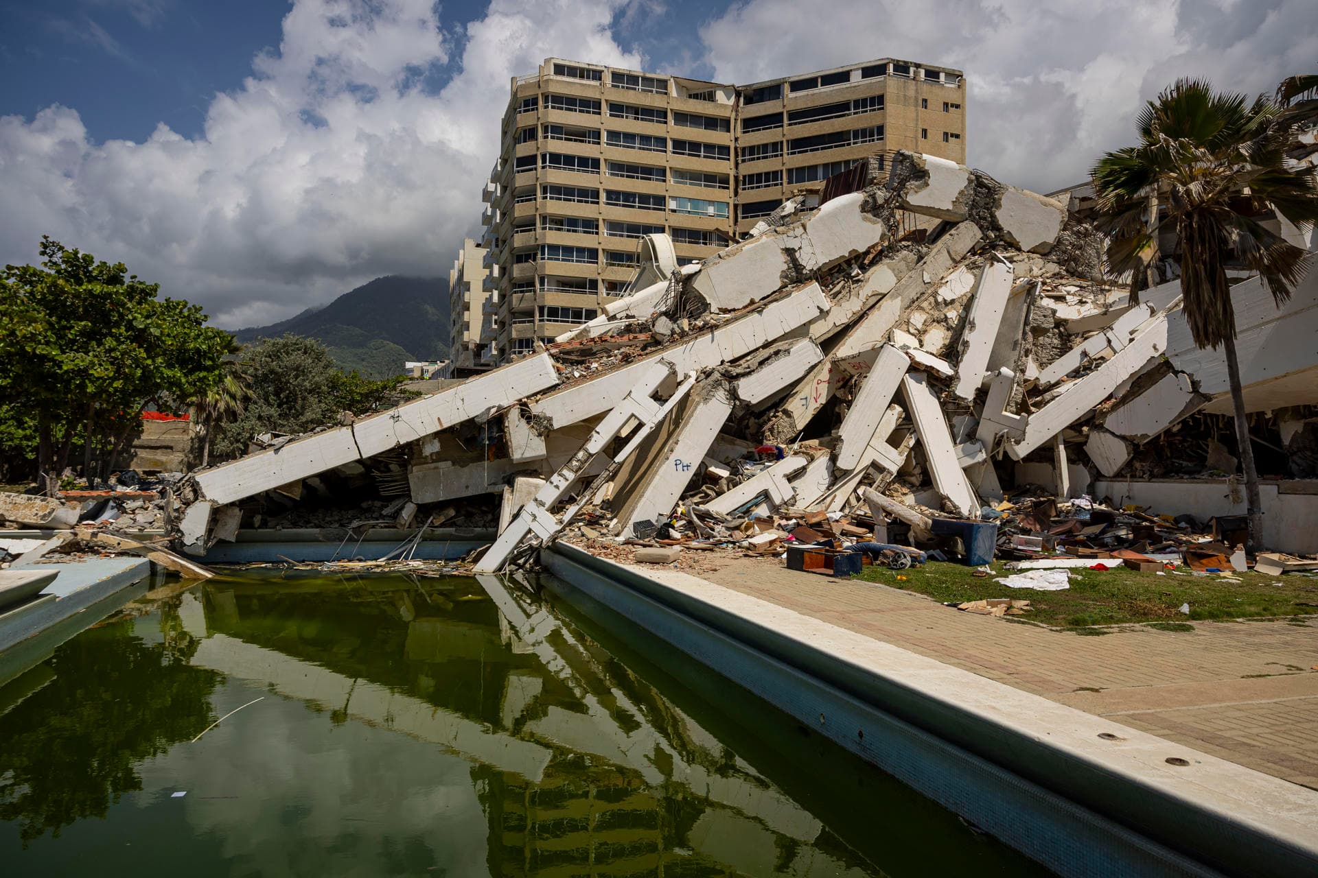 Desaparece la transparencia: Chavismo guarda silencio sobre víctimas del terremoto