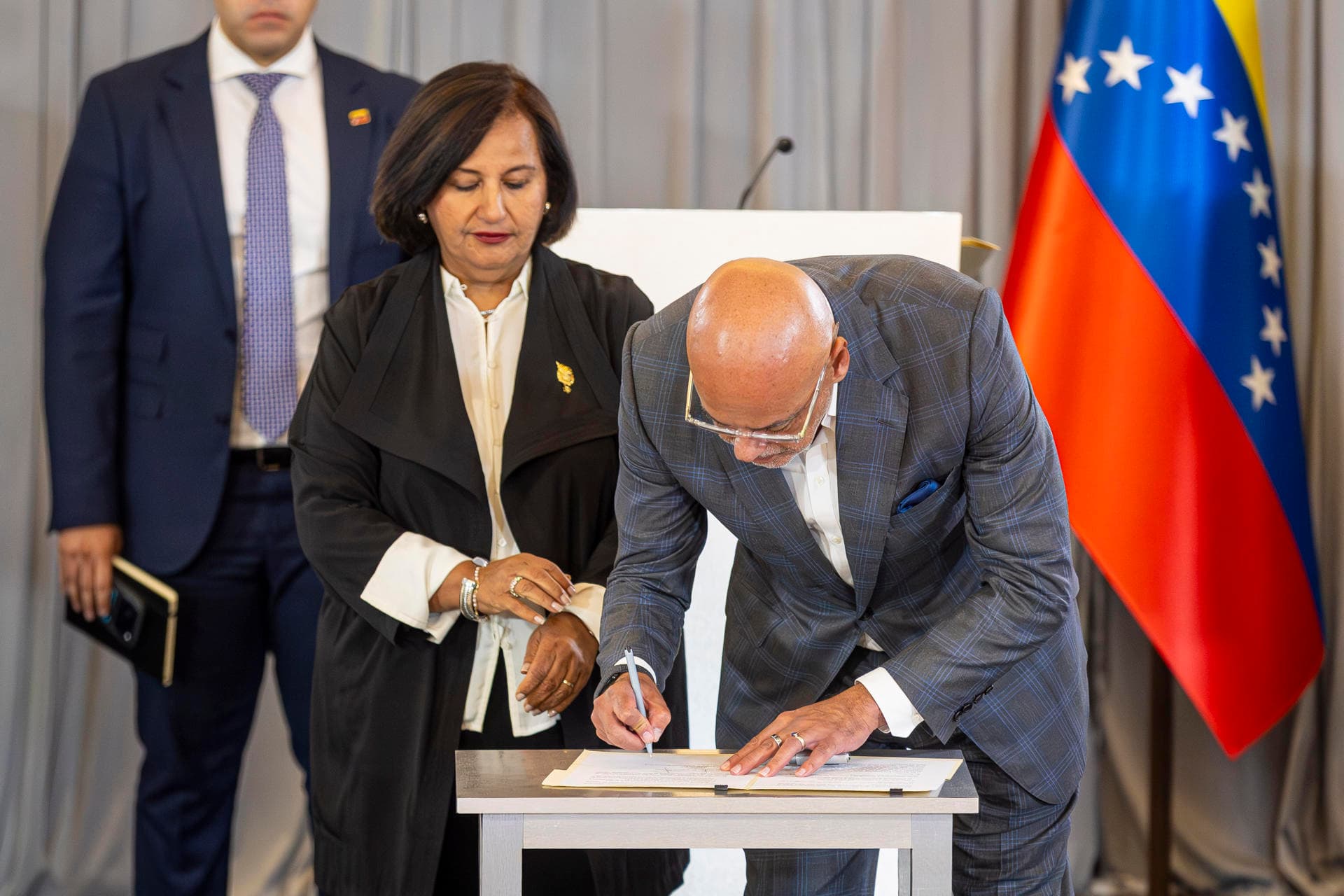 Dinorah Figuera exige la liberación de presos políticos en Venezuela