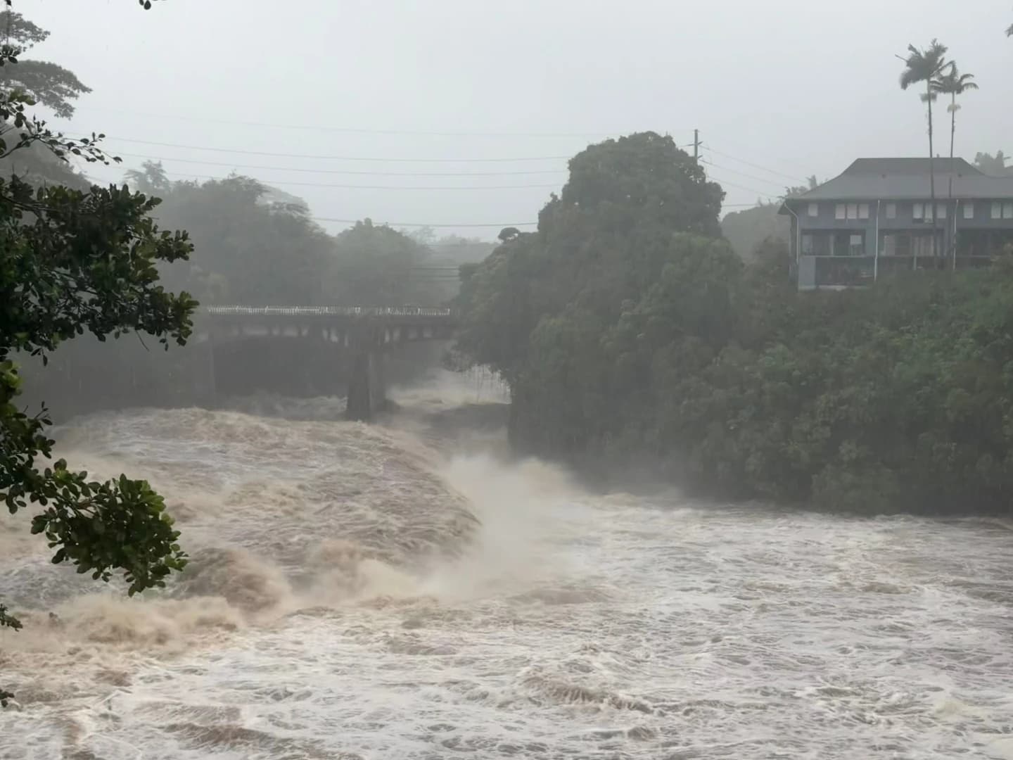 Tormenta Lala: Miles sin electricidad y devastación en Hawai