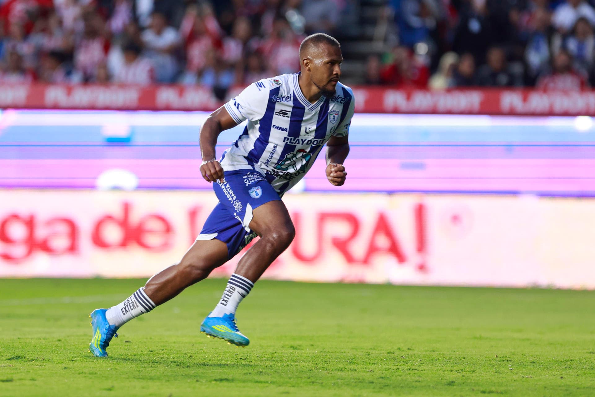 Salomón Rondón brilla con un gol en la victoria del Pachuca 3-0