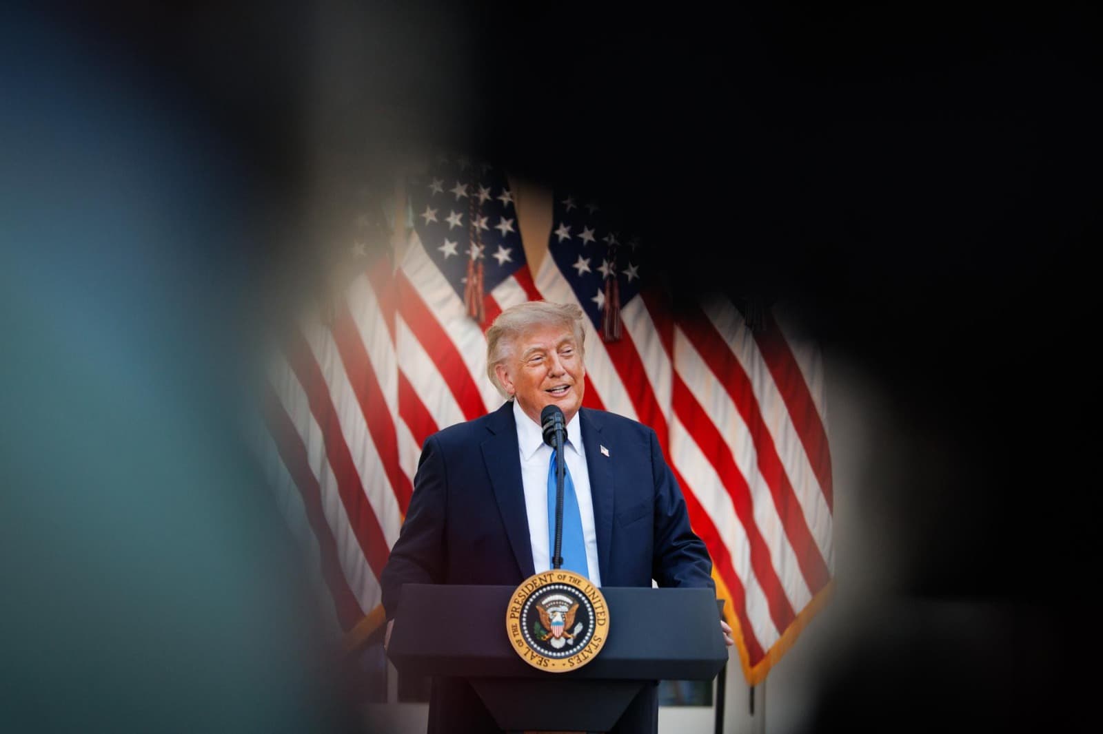 ¿Donald Trump cambia su look? El sorprendente nuevo color de su cabello