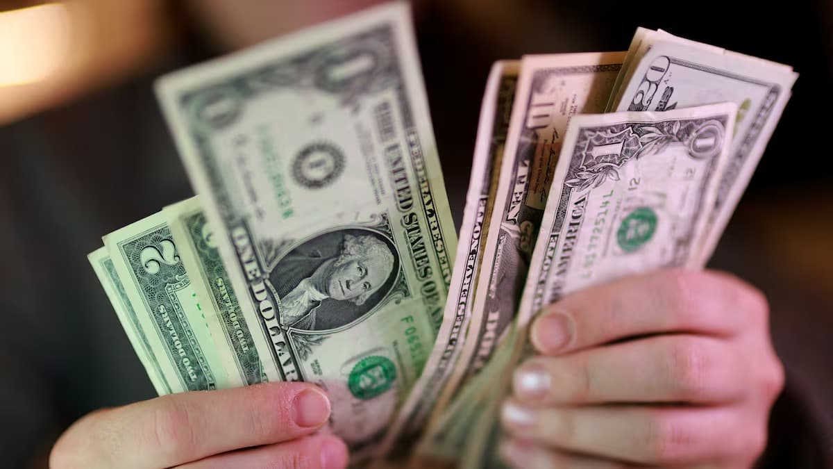 Florida Eleva su Salario Mínimo: Un Cambio que Impacta a Todos